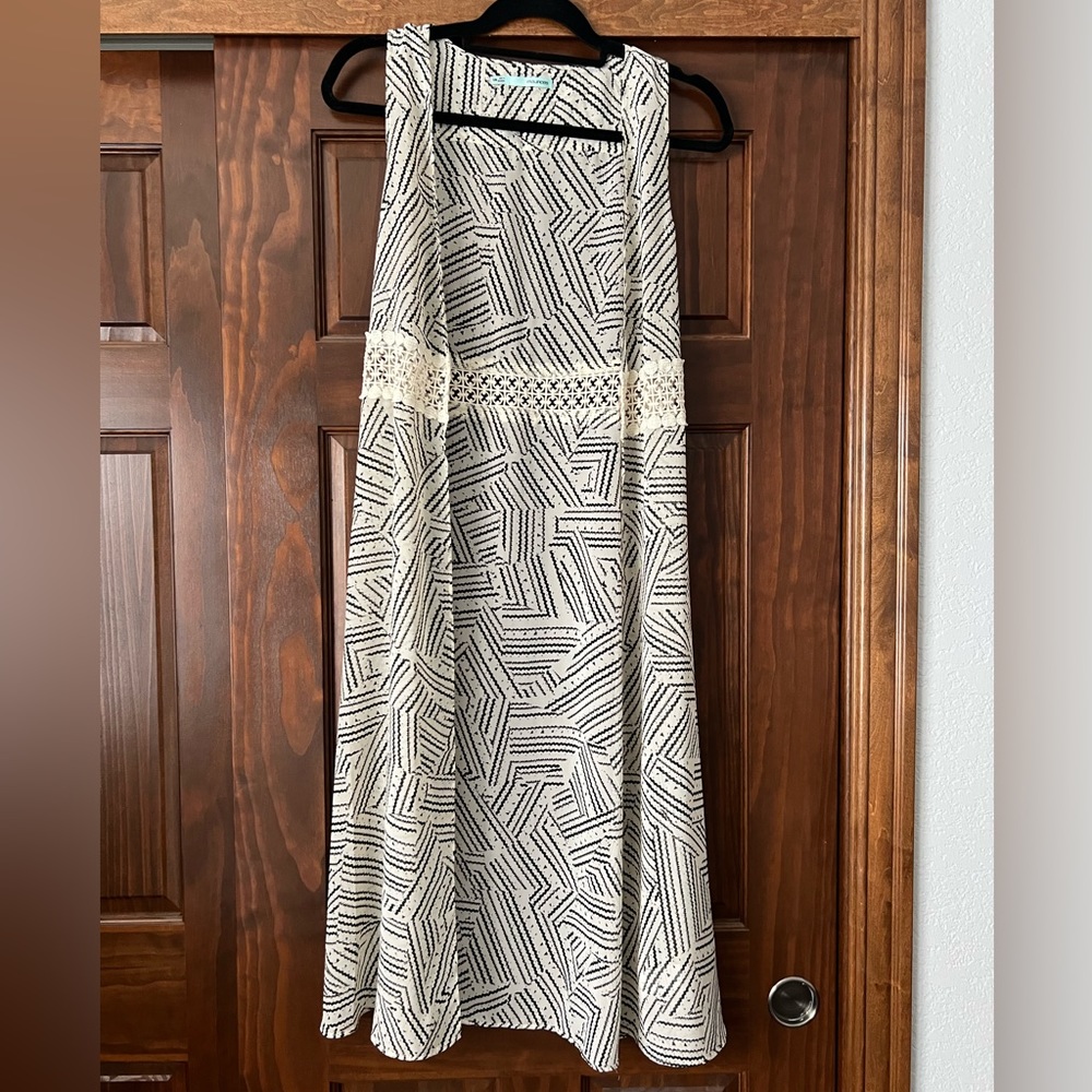 Maurice’s tank top style cover up